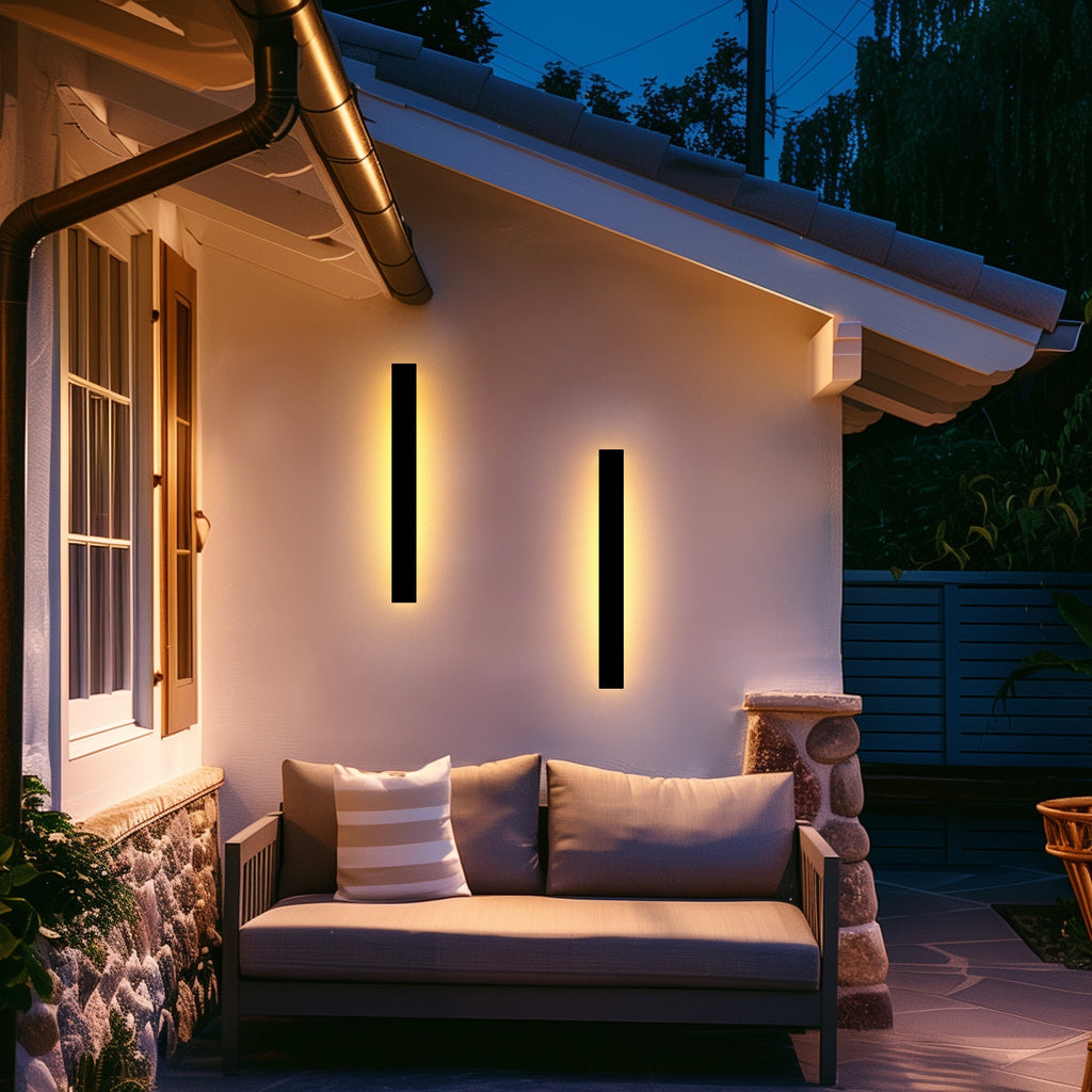 Modern LED Outdoor Wall Light, Black Long Strip Exterior Wall Light, IP67 Waterproof Lamp, 3000K Warm Light, Suitable for Porch Garden Courtyard